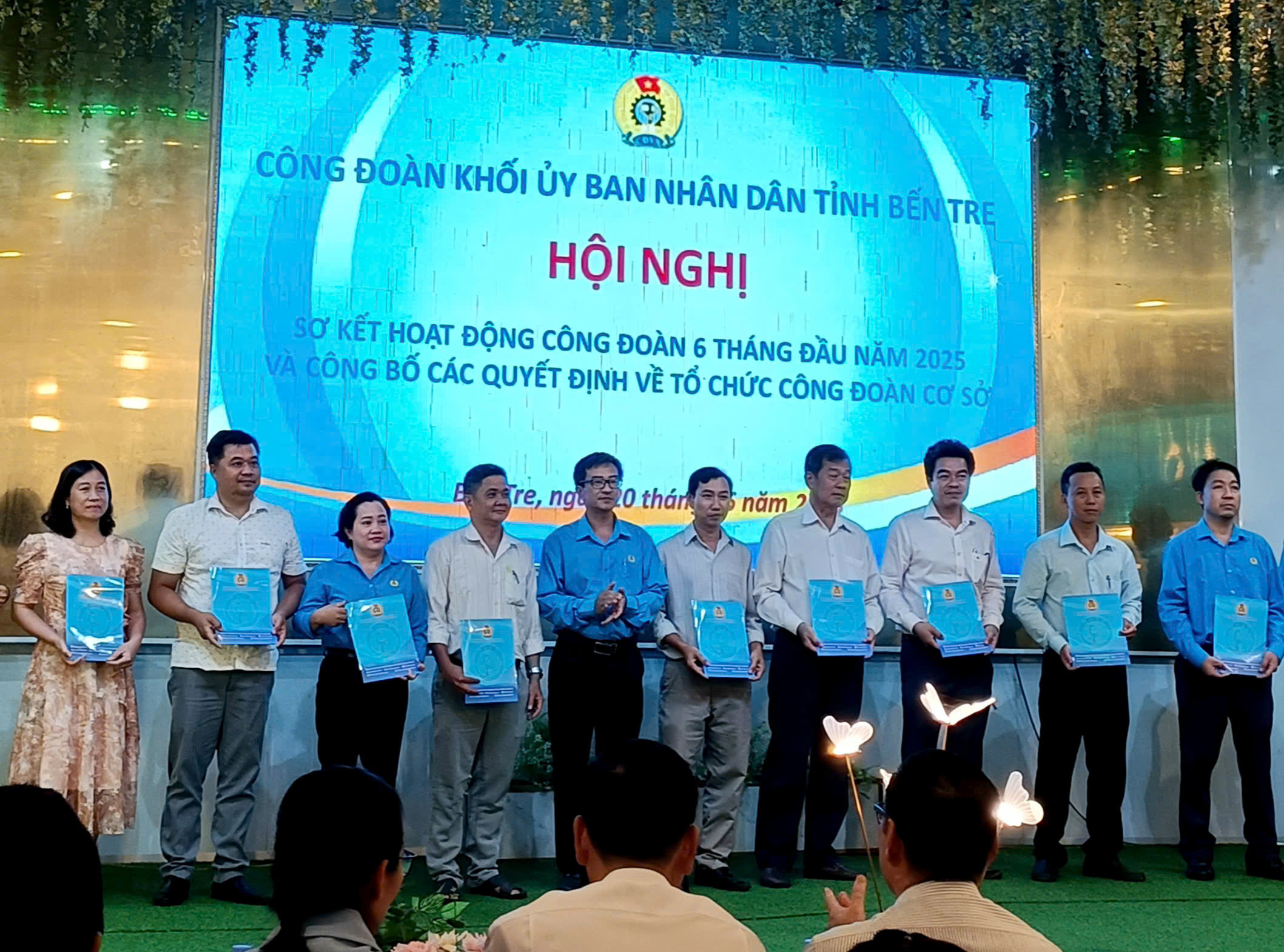 Cong bo QD giai the CDCS.jpg